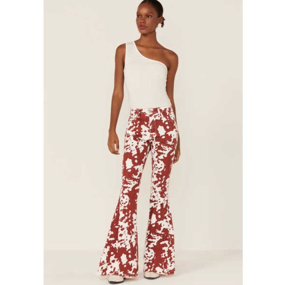 Saints & Hearts Women's Cow Print High-Rise Raw Hem Flare Jeans - New W/O Tags